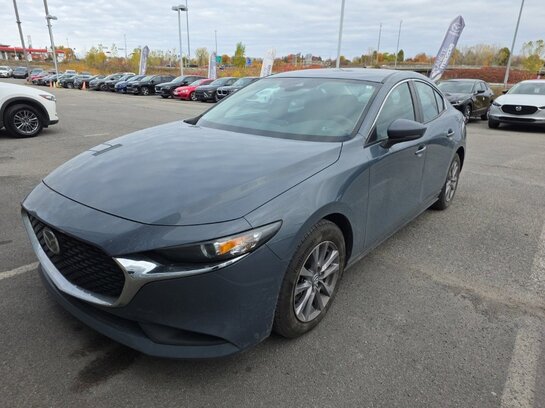 Mazda Mazda3 2022 2022 Gris